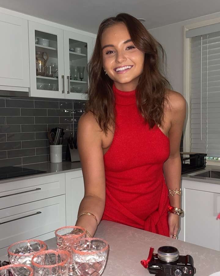 Chelsea Mayer