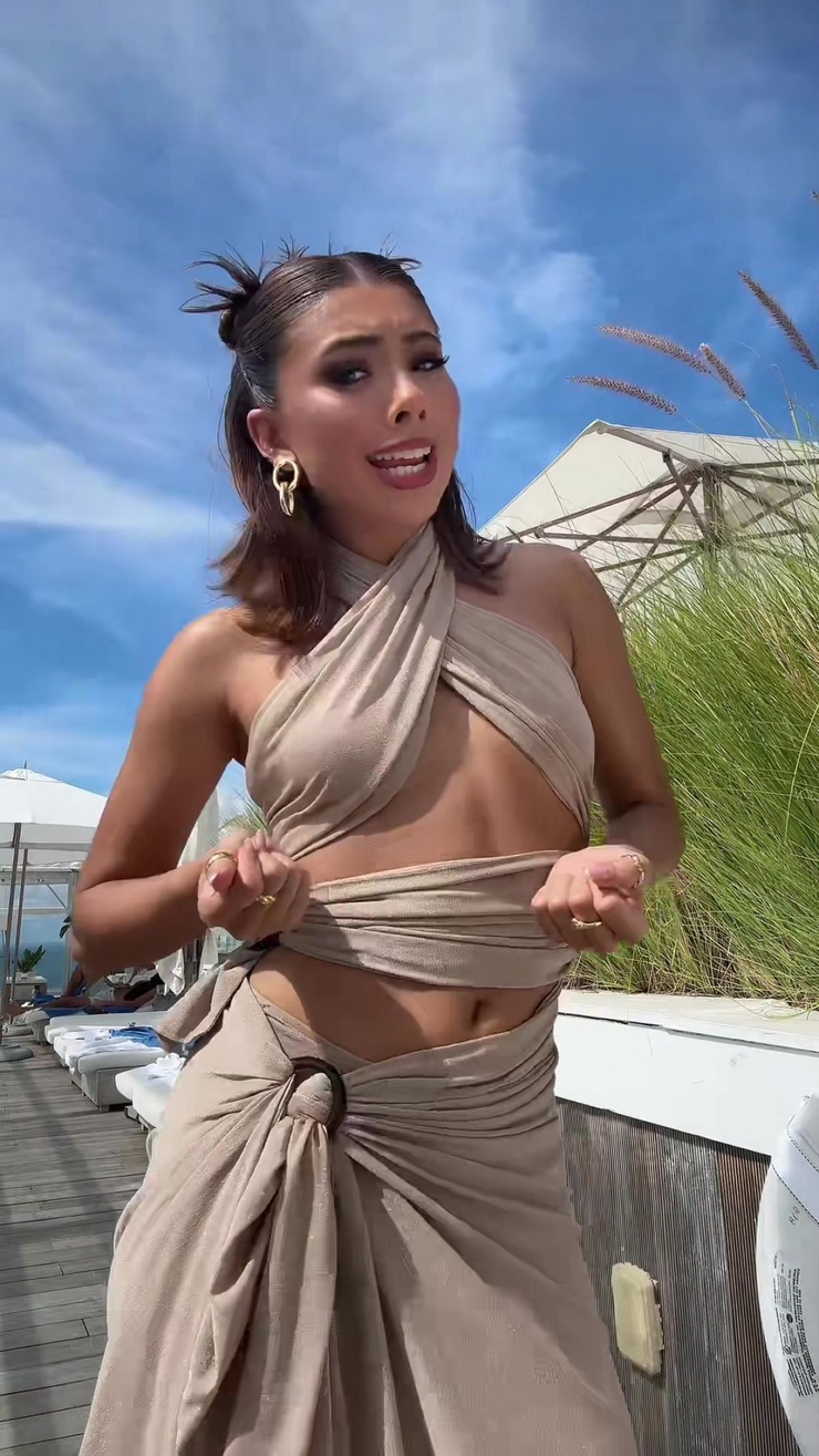 Xochitl Gomez