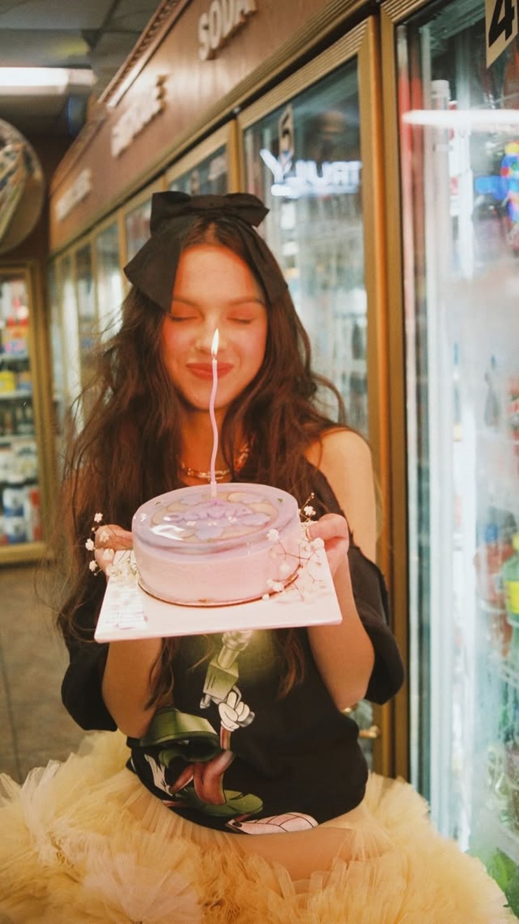 Olivia Rodrigo Olivia Rodrigo