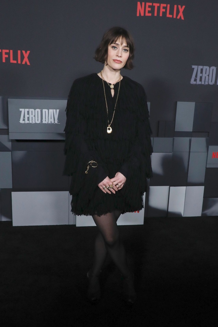 Lizzy Caplan Lizzy Caplan