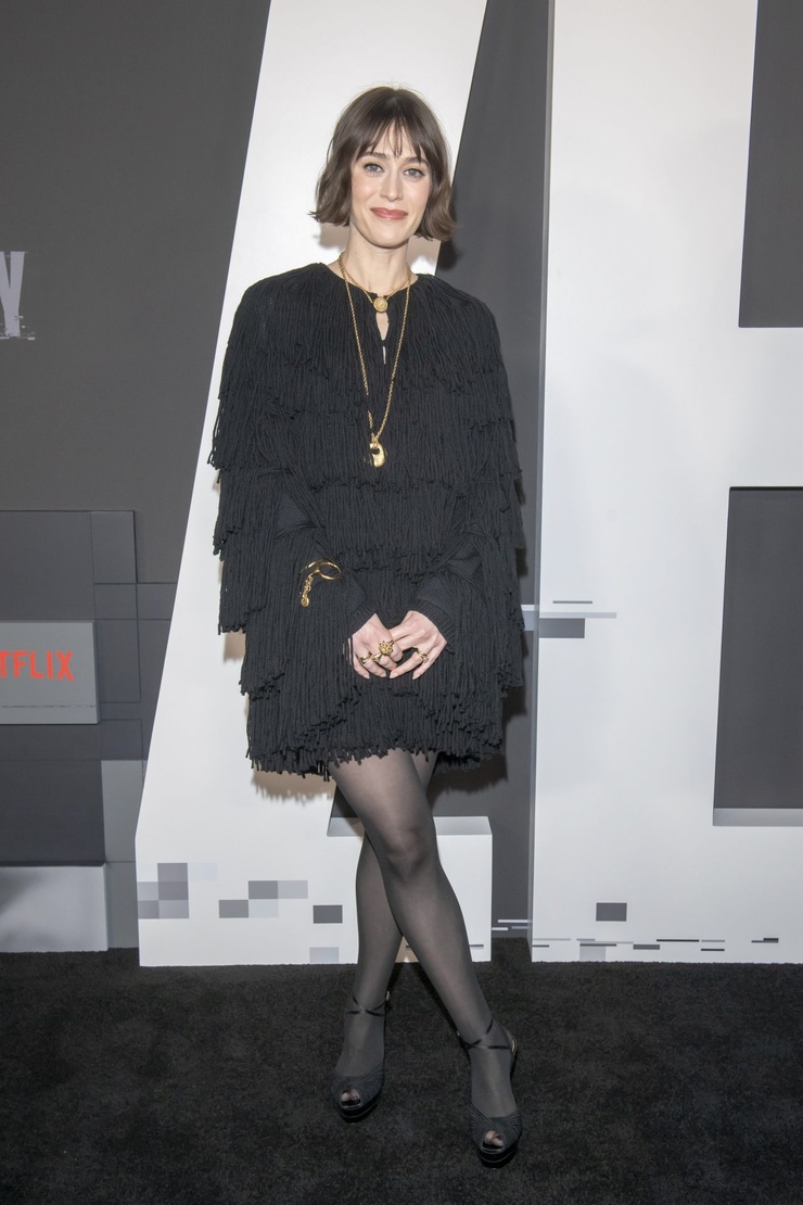 Lizzy Caplan Lizzy Caplan