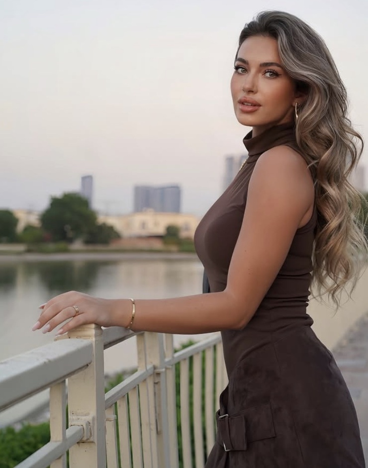 Izabela Ion Izabela Ion