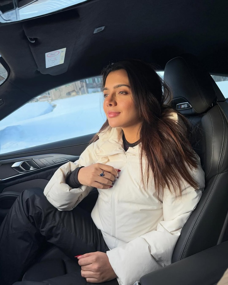 Ruhi Singh Ruhi Singh