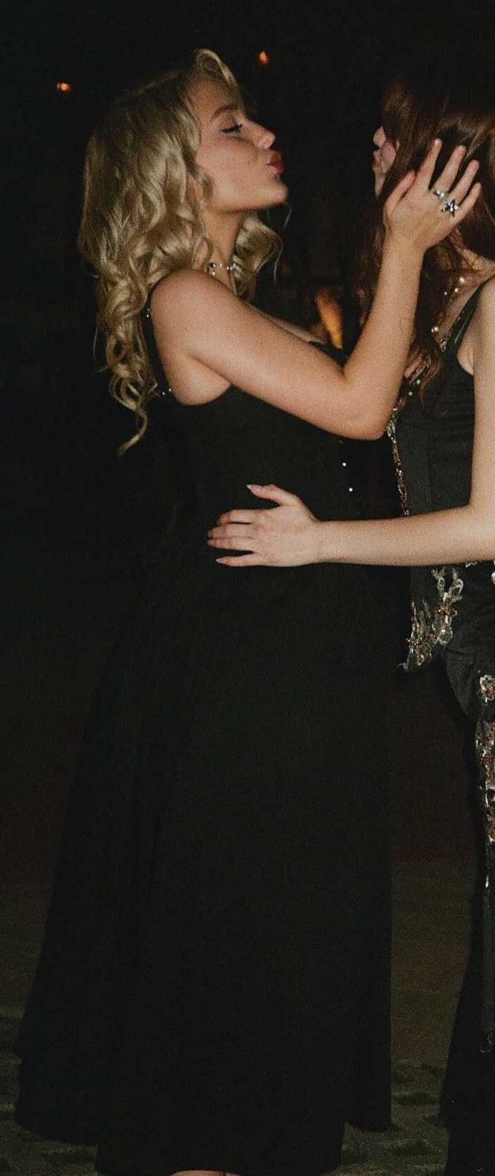 Alyvia Alyn Lind