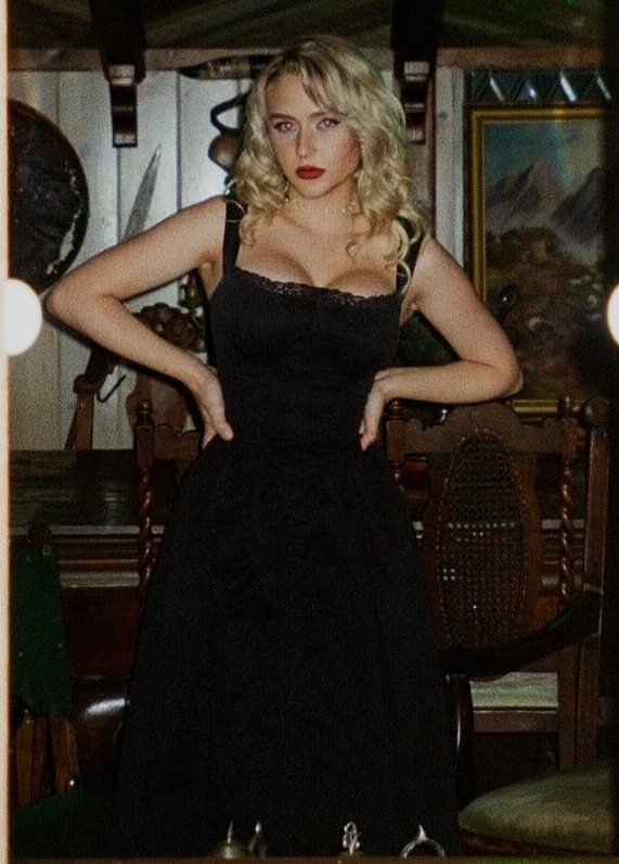 Alyvia Alyn Lind Alyvia Alyn Lind