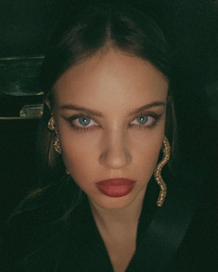 Xenia Tchoumitcheva Xenia Tchoumitcheva