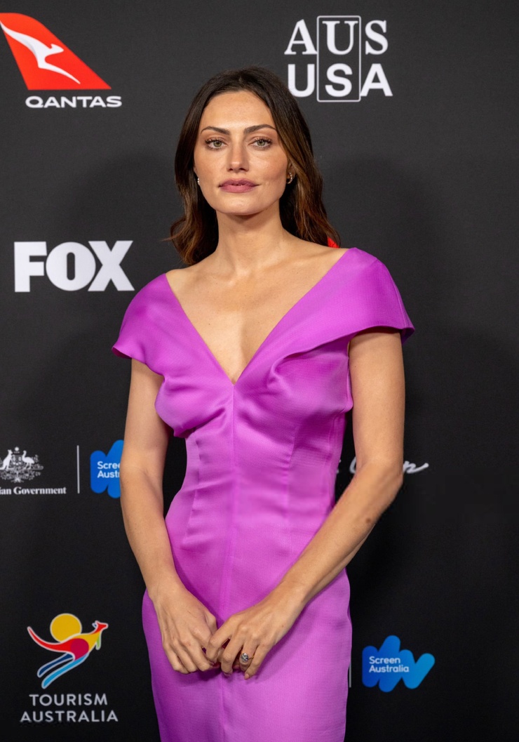 Phoebe Tonkin