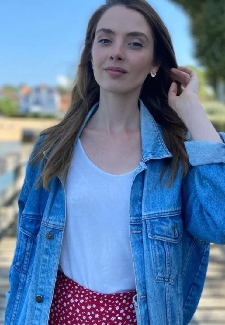 Juliet Searle