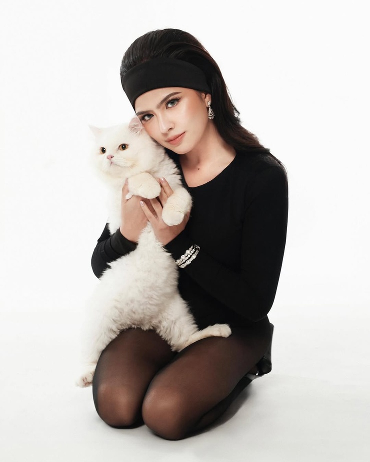 Alexa Ilacad