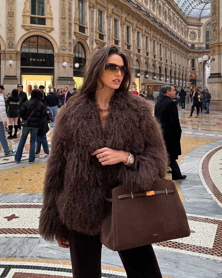 Carina Zavline