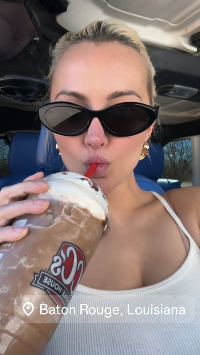 Lindsey Pelas