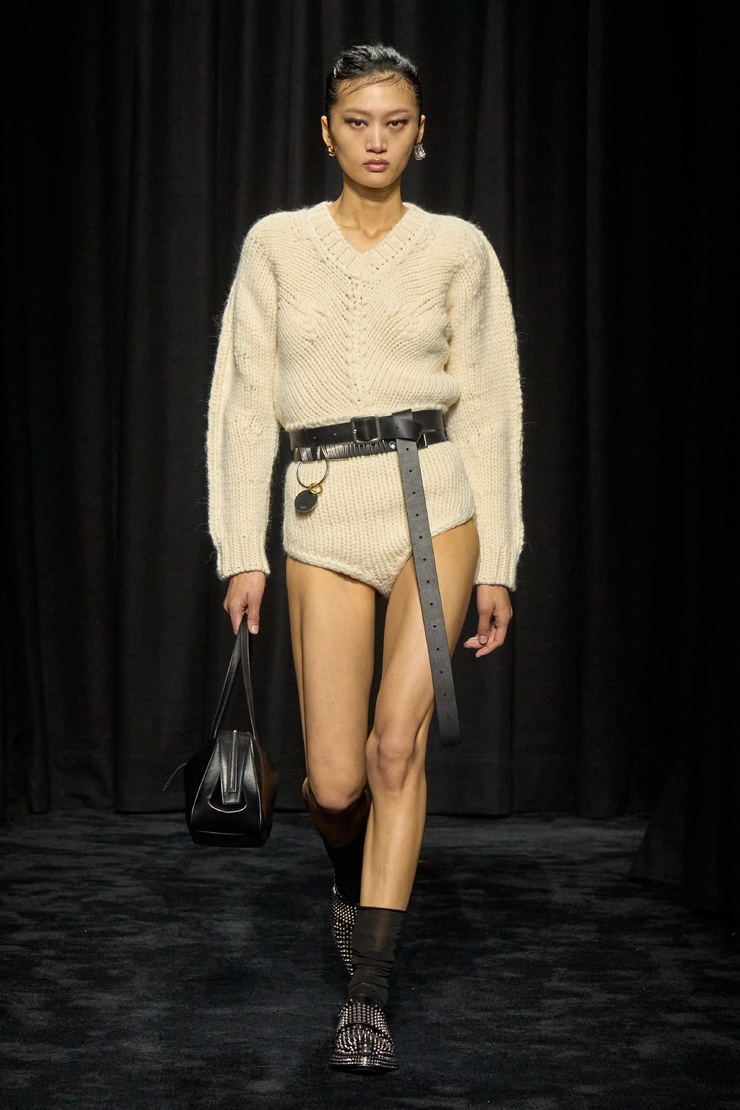 Yilan Hua
