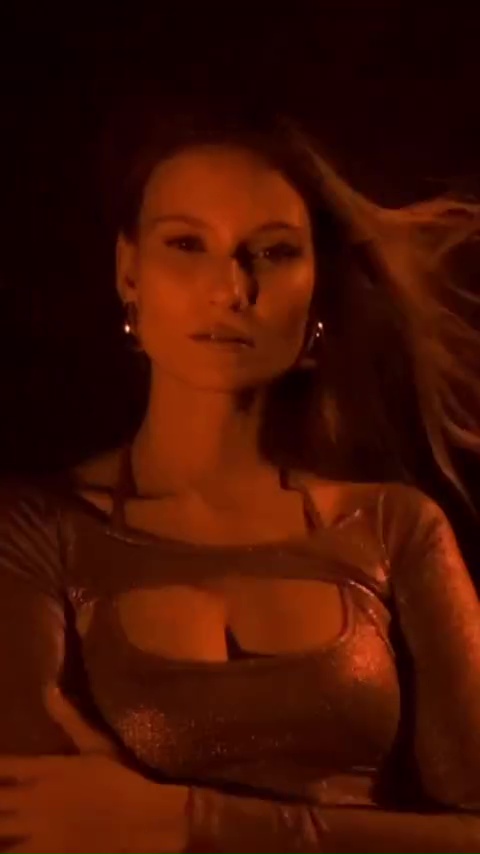 Carolin Niemczyk Carolin Niemczyk