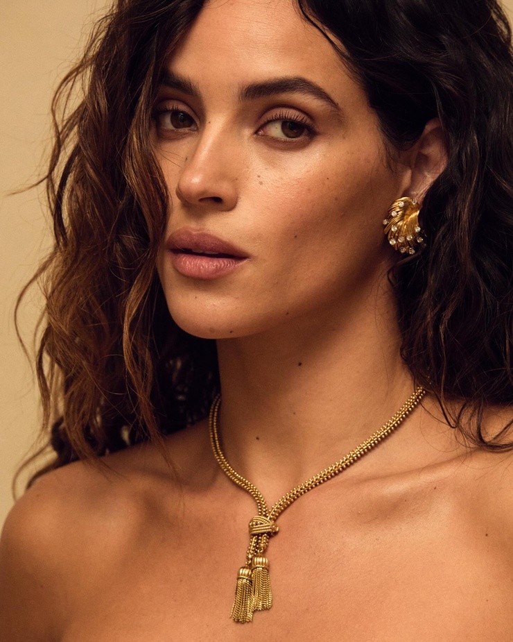 Adria Arjona