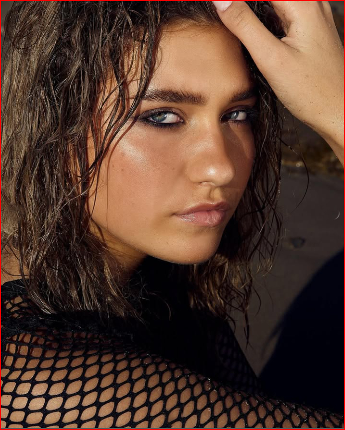 Niki Victoria
