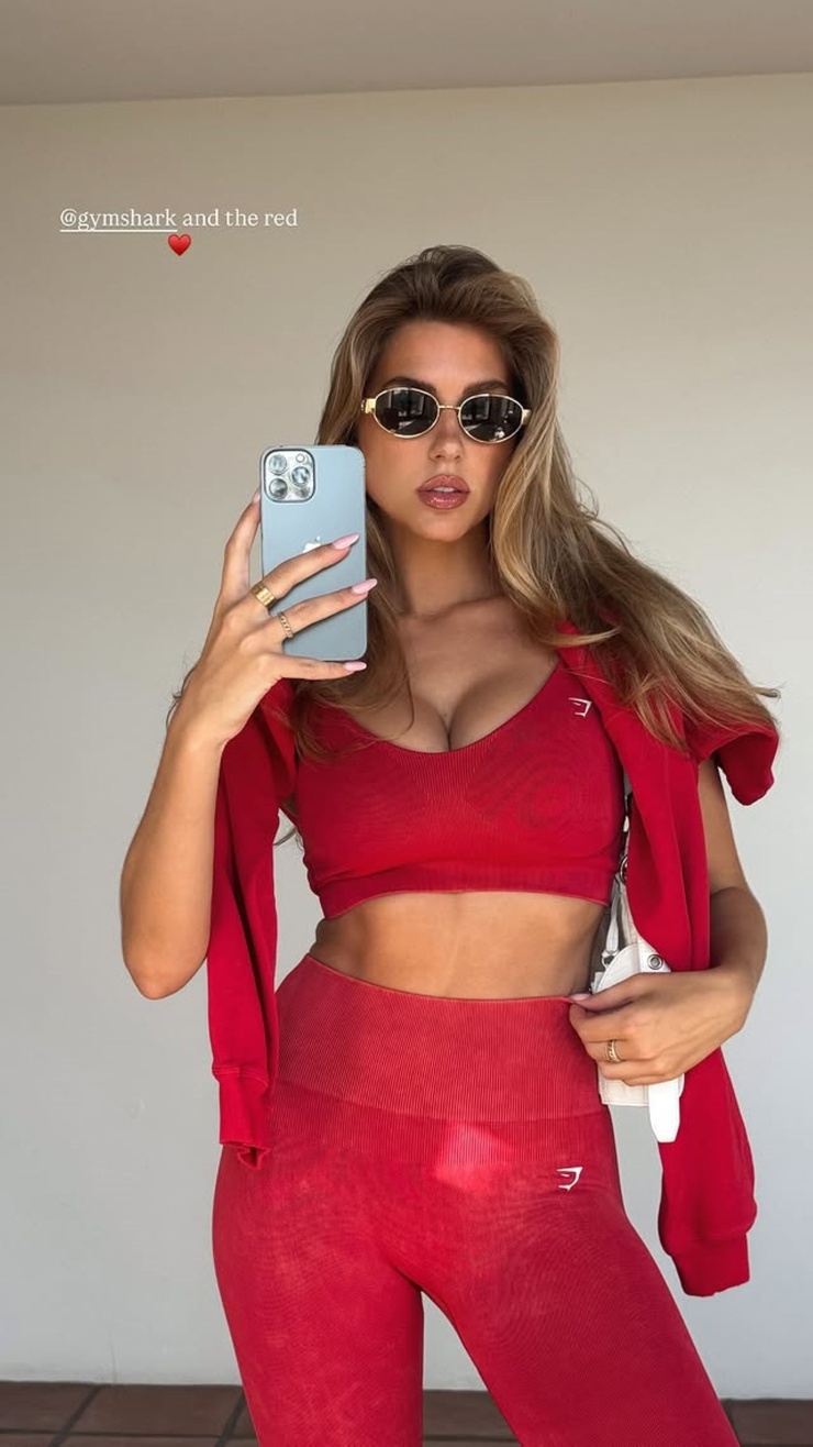 Kara Del Toro Kara Del Toro