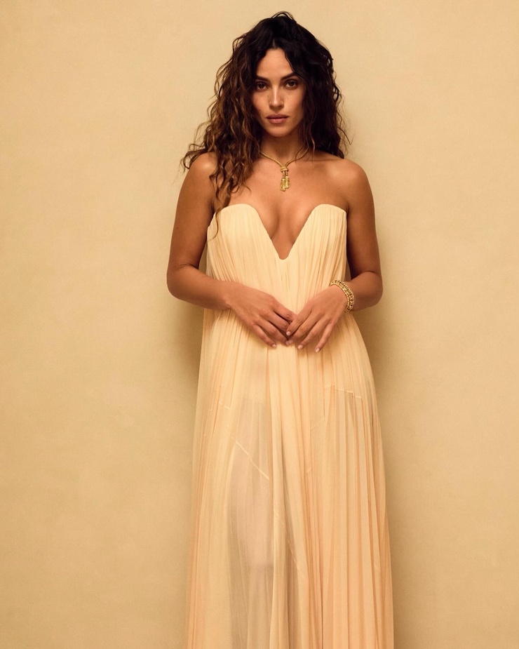 Adria Arjona