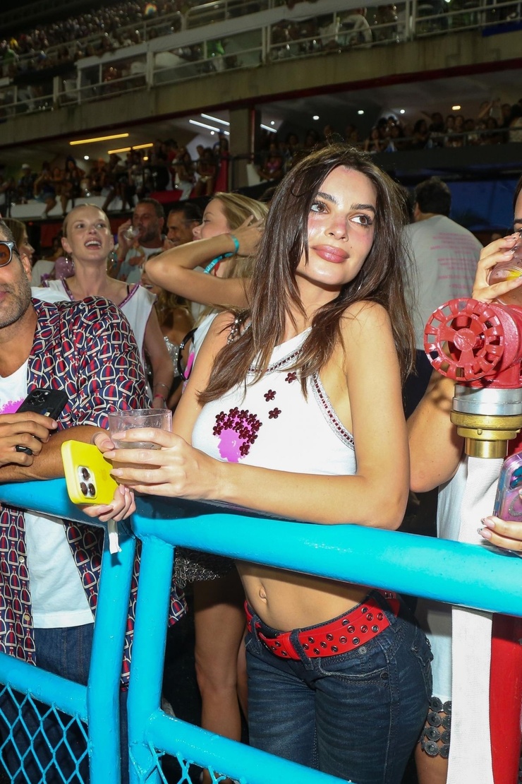 Emily Ratajkowski