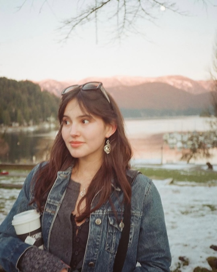 Isabel Deroy-Olson