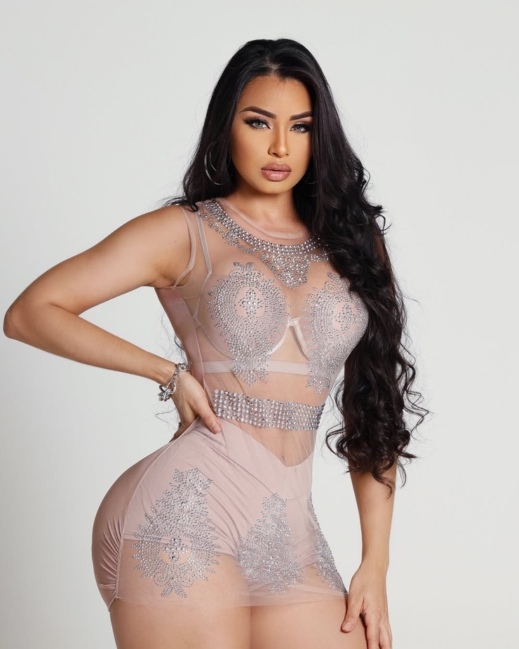 Bella Araujo