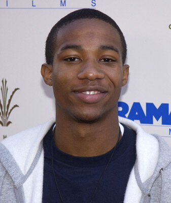 Arlen Escarpeta