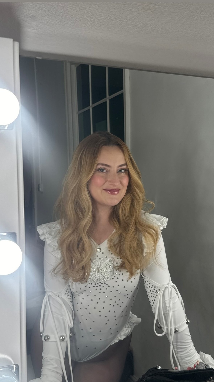 Amelia Dimoldenberg