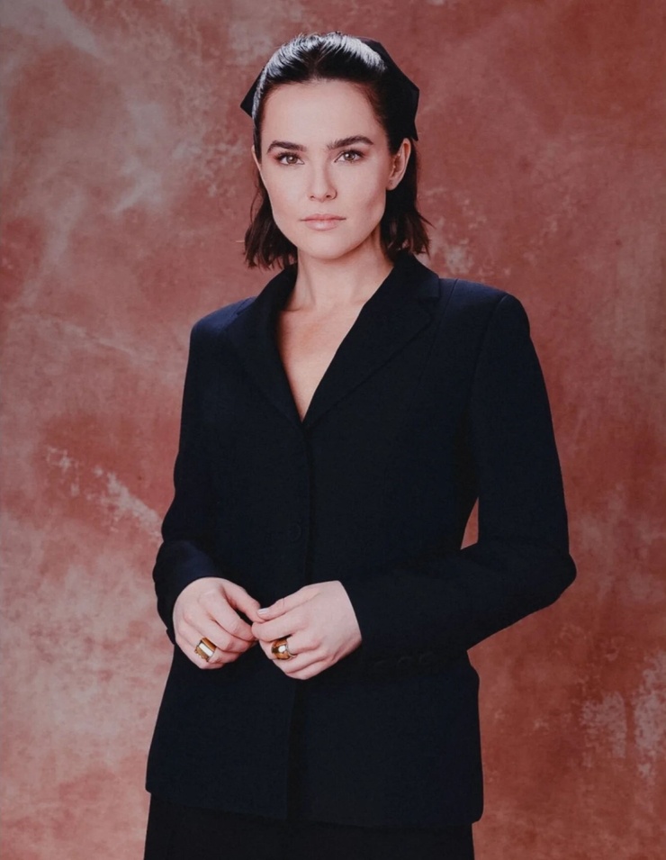 Zoey Deutch
