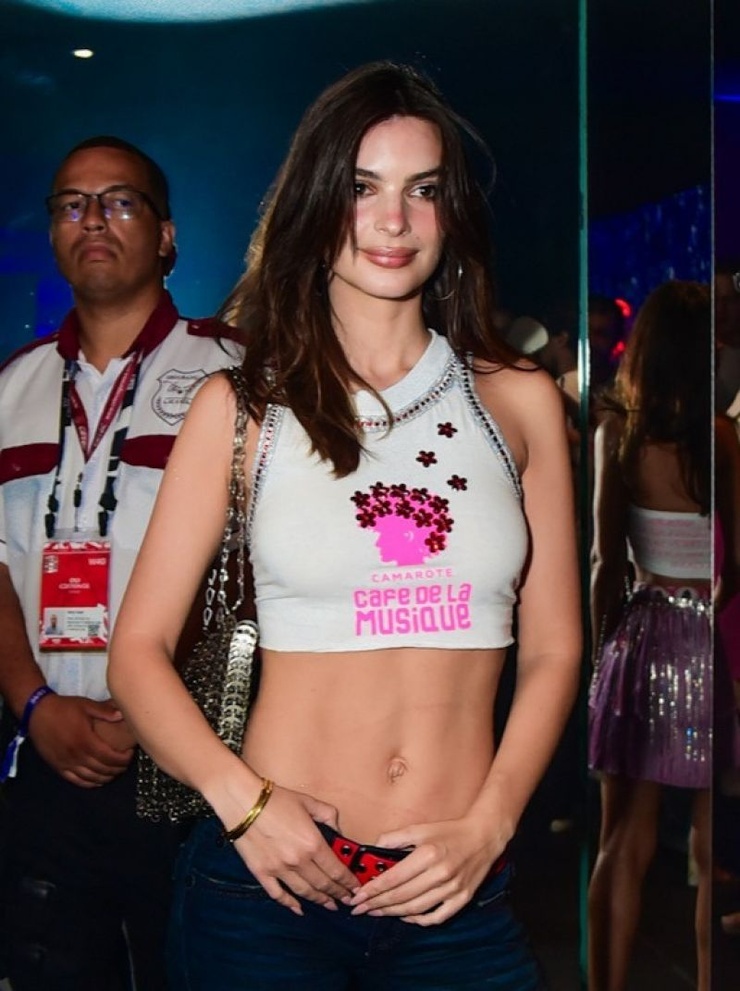 Emily Ratajkowski
