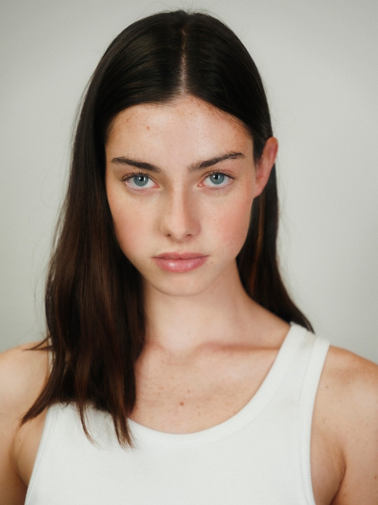 Chloe Coutau Chloe Coutau