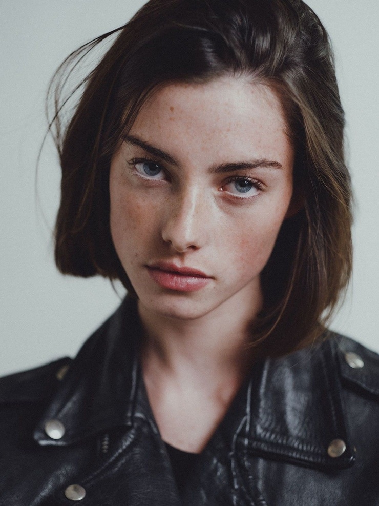 Chloe Coutau Chloe Coutau