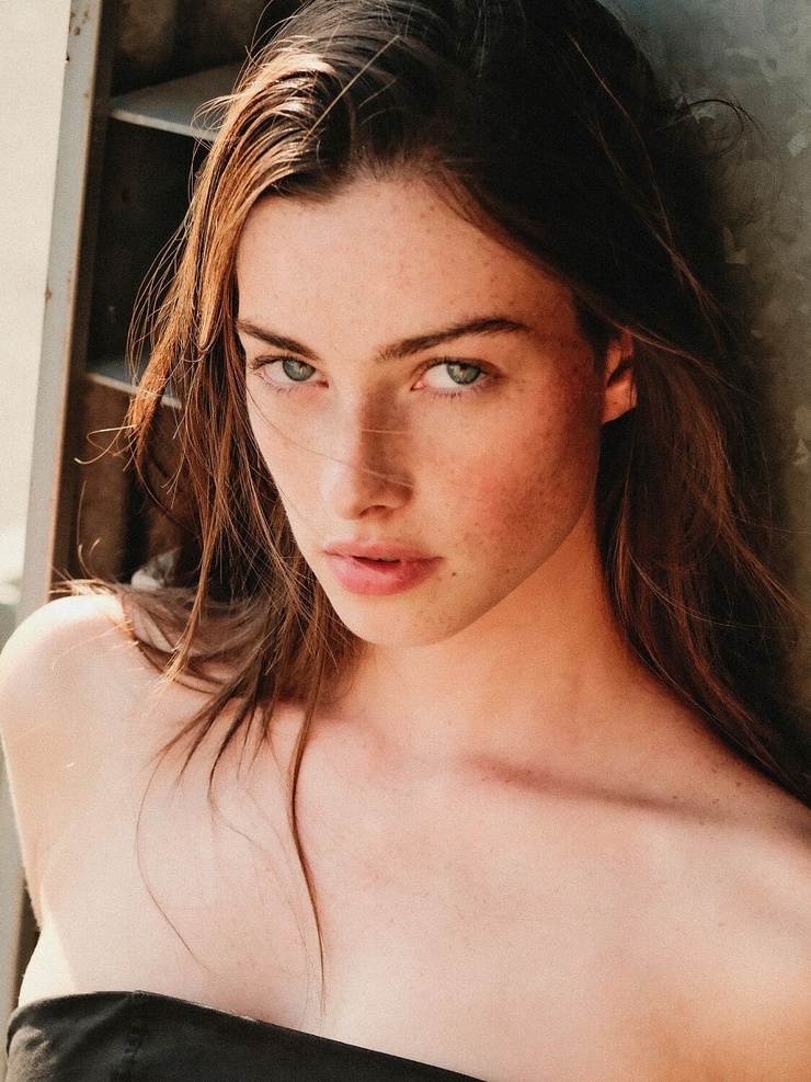 Chloe Coutau Chloe Coutau