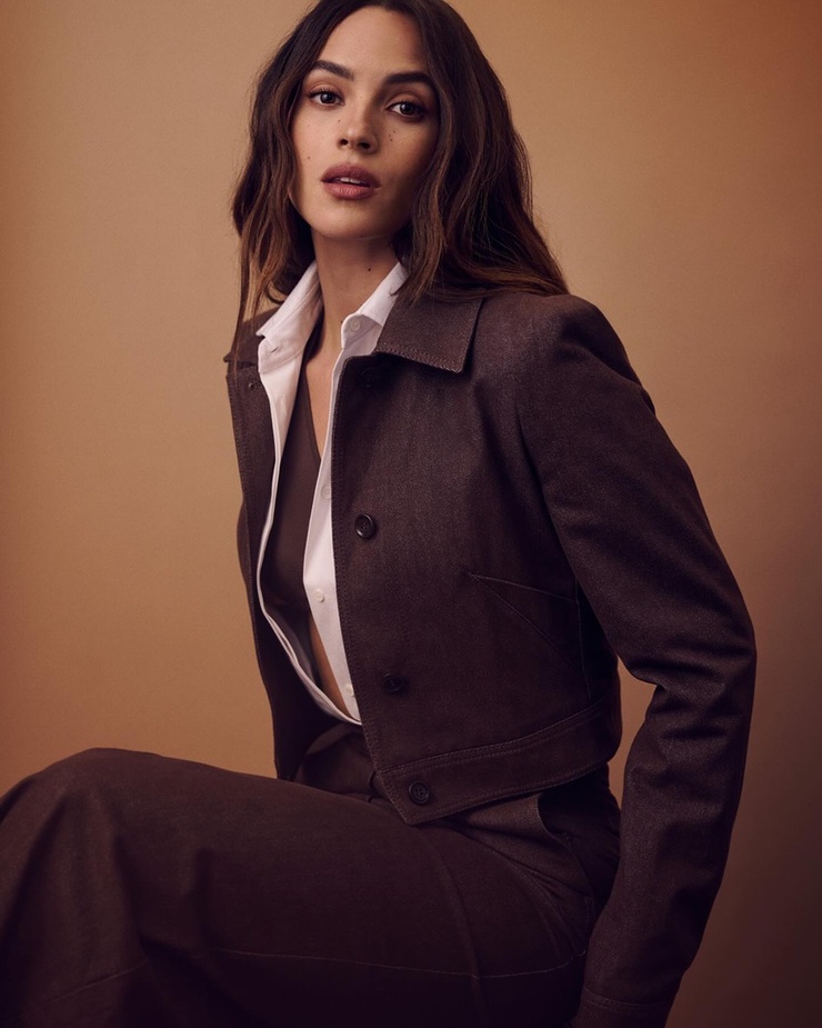 Adria Arjona