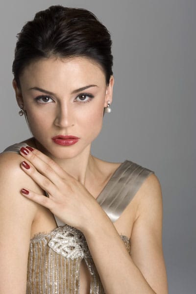 Samaire Armstrong Samaire Armstrong