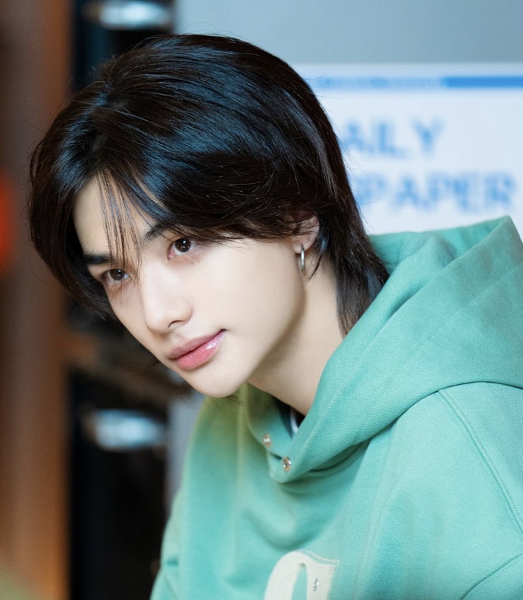 Hyun-Jin Hwang