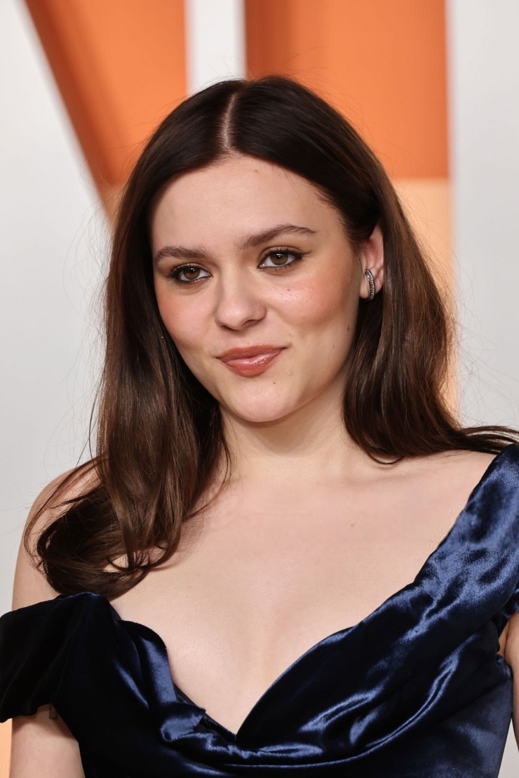 Maisy Stella