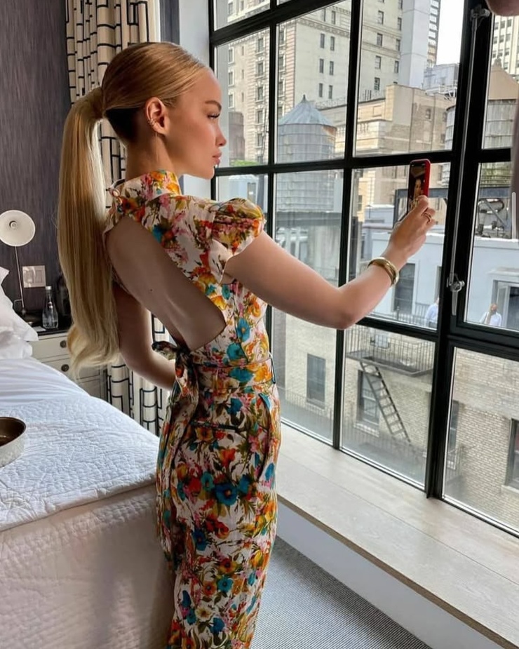 Dove Cameron