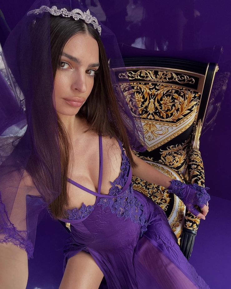 Emily Ratajkowski