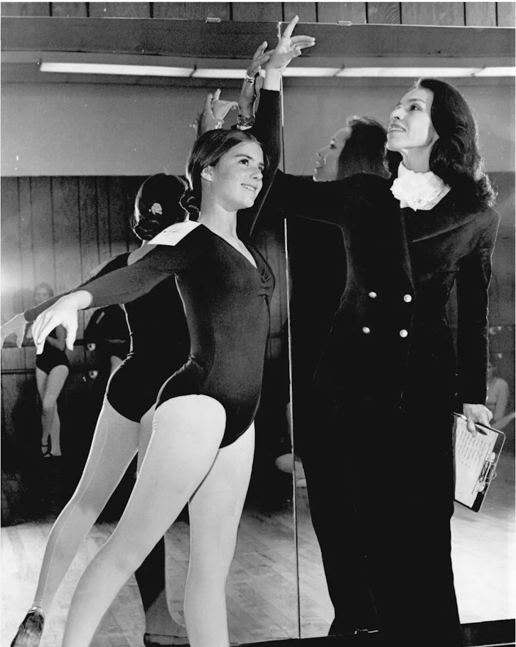 Megan Mullally