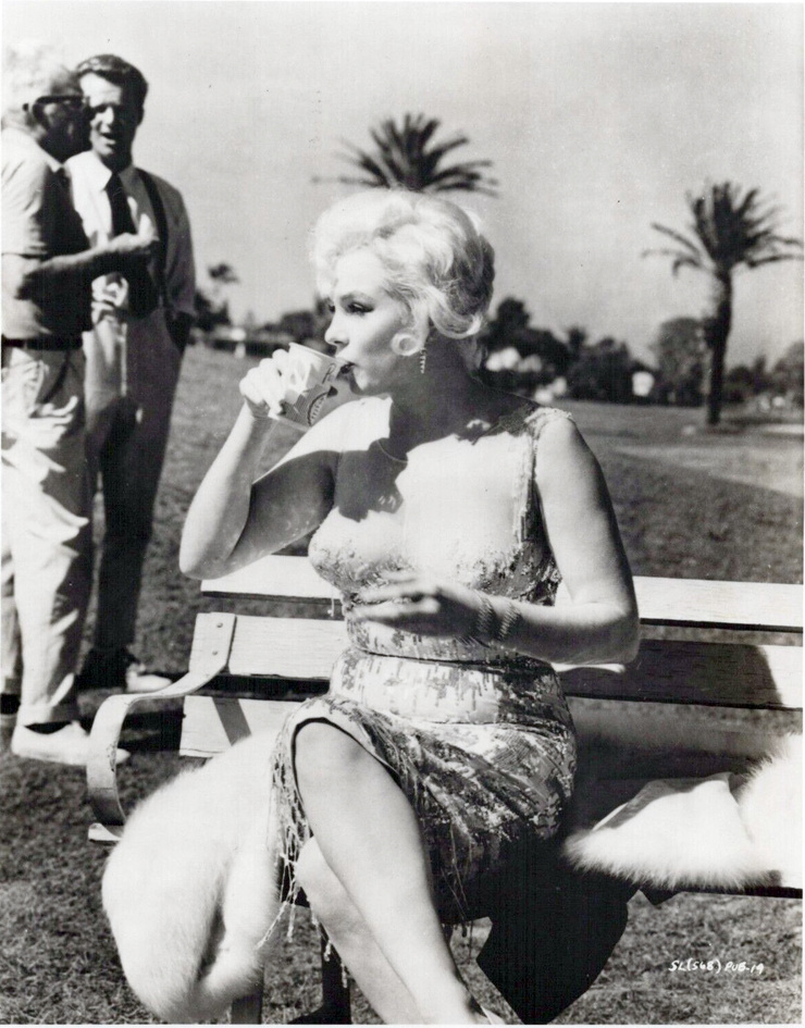Marilyn Monroe Marilyn Monroe