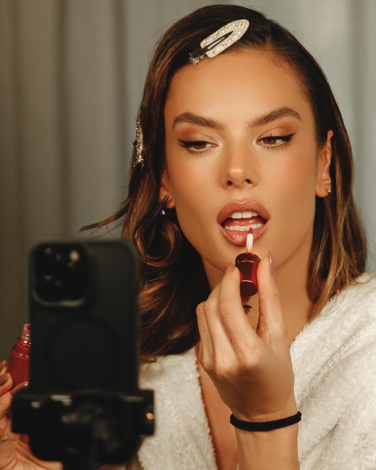 Alessandra Ambrosio Alessandra Ambrosio