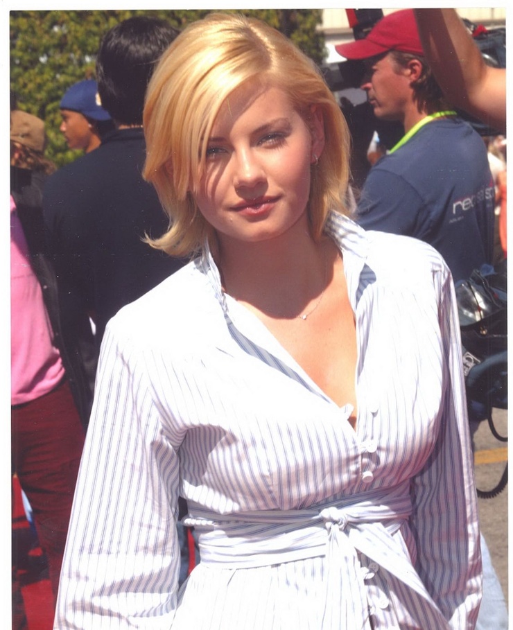 Elisha Cuthbert Elisha Cuthbert
