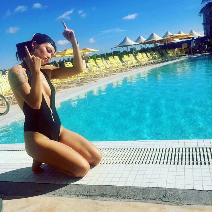 Daniella Pineda Daniella Pineda