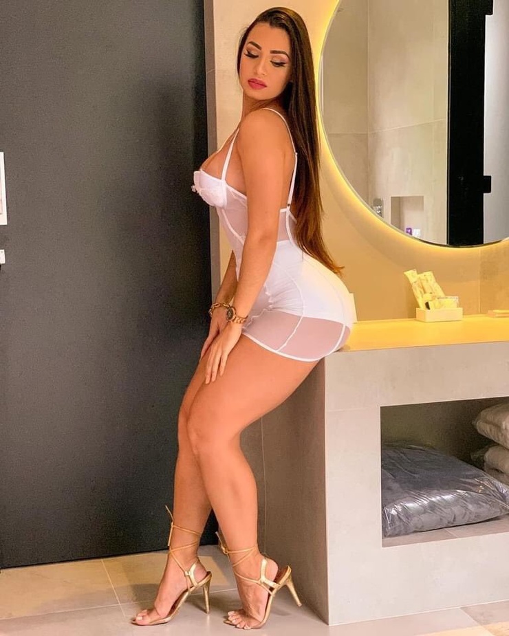 Bella Araujo