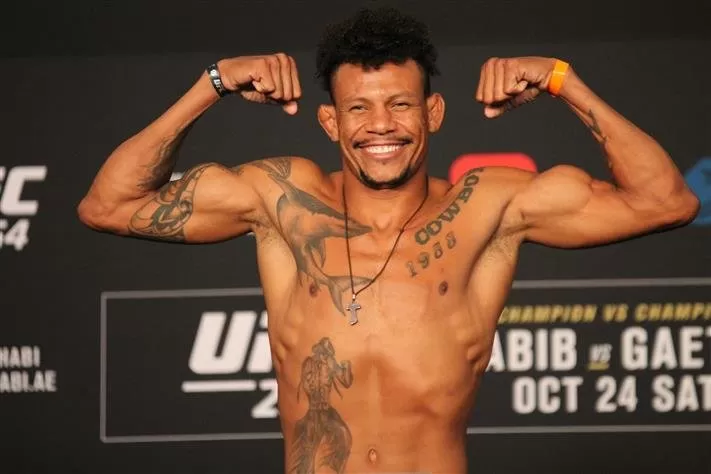 Alex Oliveira