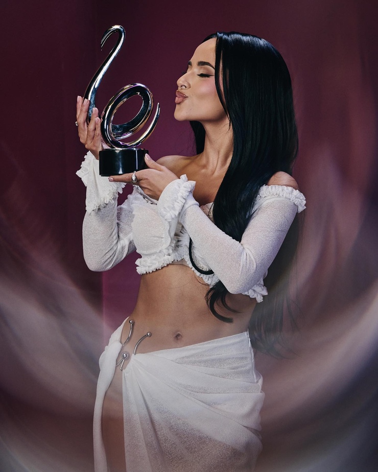 Becky G.