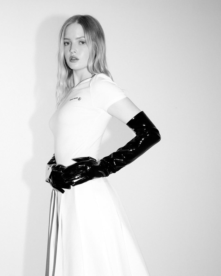 Ellie Bamber