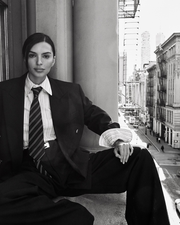 Emily Ratajkowski