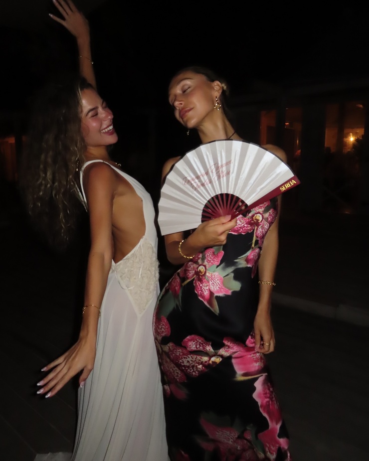 Alexis Ren