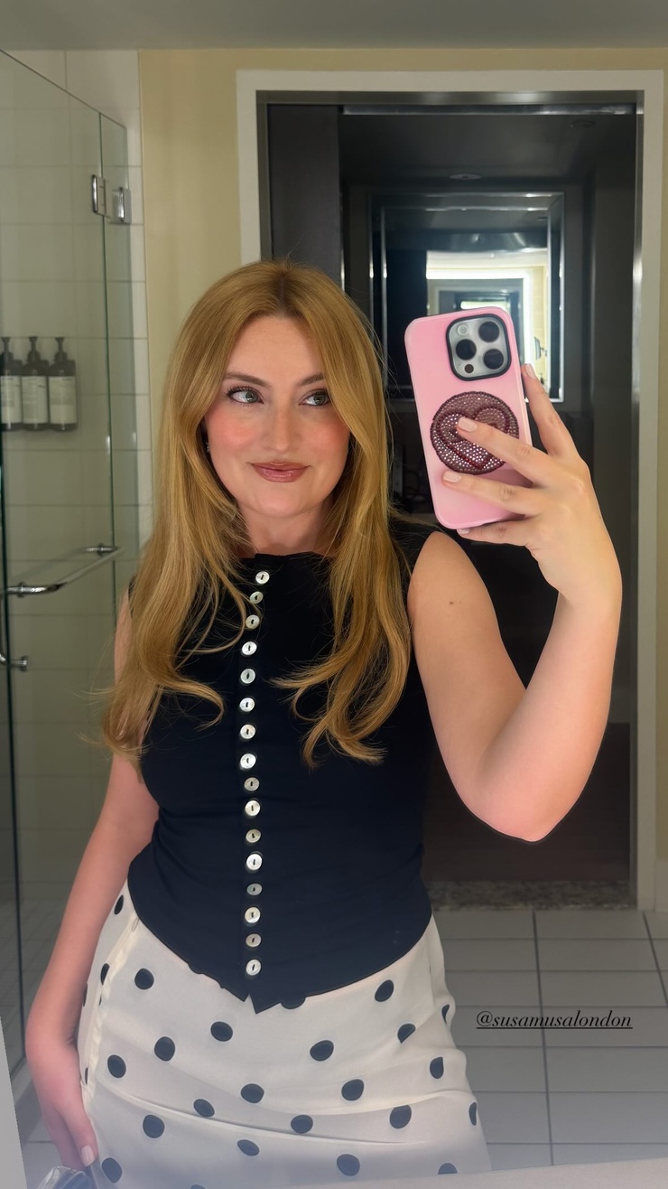 Amelia Dimoldenberg