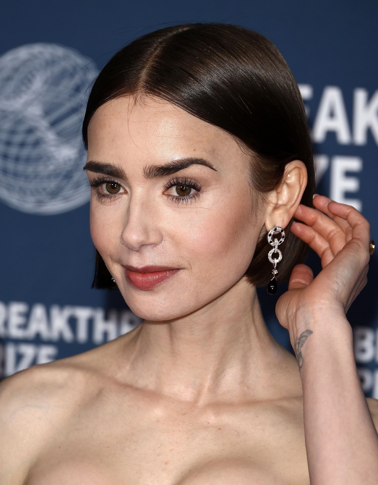 Lily Collins